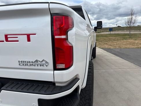 Certified 2025 Chevrolet Silverado 3500 High Country w/ Technology Package AWD/4WD image 29