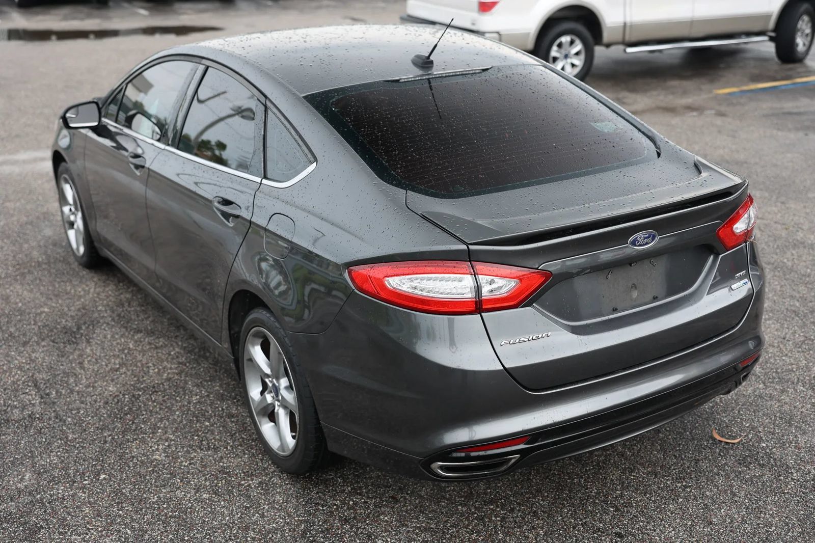 Used 2015 Ford Fusion SE w/ Equipment Group 201A AWD/4WD image 3
