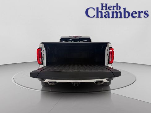 Used 2024 GMC Sierra 1500 AT4 w/ Technology Package image 8