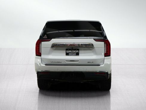 Used 2024 GMC Yukon XL SLT w/ SLT Luxury Package AWD/4WD image 4