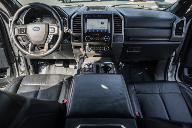 Used 2020 Ford Expedition Max XLT w/ Equipment Group 202A RWD image 19