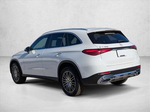 Certified 2025 Mercedes-Benz GLC 300 image 11