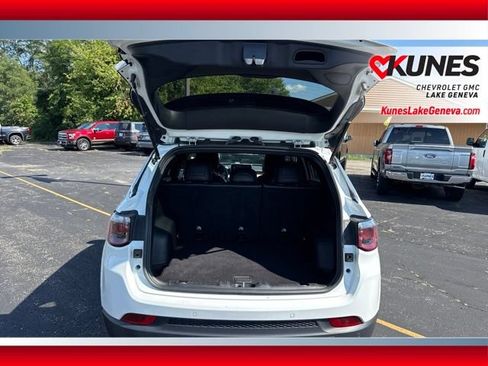 Used 2025 Jeep Compass Limited AWD/4WD image 23