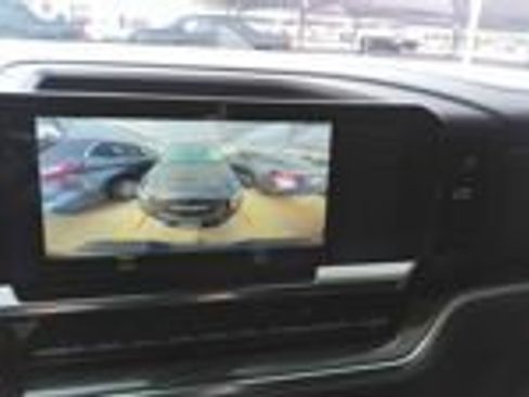 Used 2025 Chevrolet Silverado 2500 LT w/ Convenience Package image 8