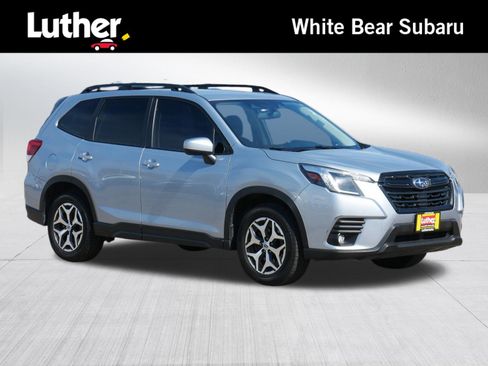 Used 2024 Subaru Forester Premium AWD/4WD image 1