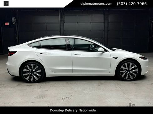 Used 2024 Tesla Model 3 Standard Range image 6