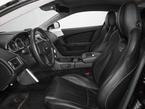 Used 2010 Aston Martin DBS Coupe image 33