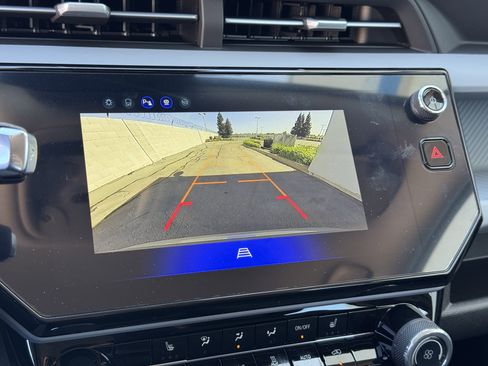 New 2027 Chevrolet Bolt LT w/ Comfort Package FWD image 26