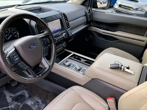 Used 2020 Ford Expedition Limited w/ Equipment Group 302A AWD/4WD image 16
