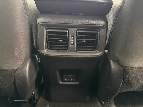 Used 2025 Toyota RAV4 XLE FWD image 26
