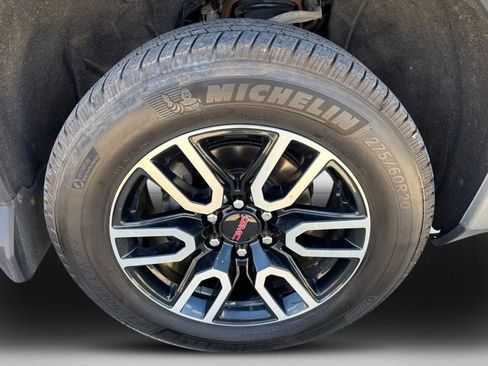 Used 2021 GMC Sierra 1500 AT4 w/ Technology Package AWD/4WD image 12