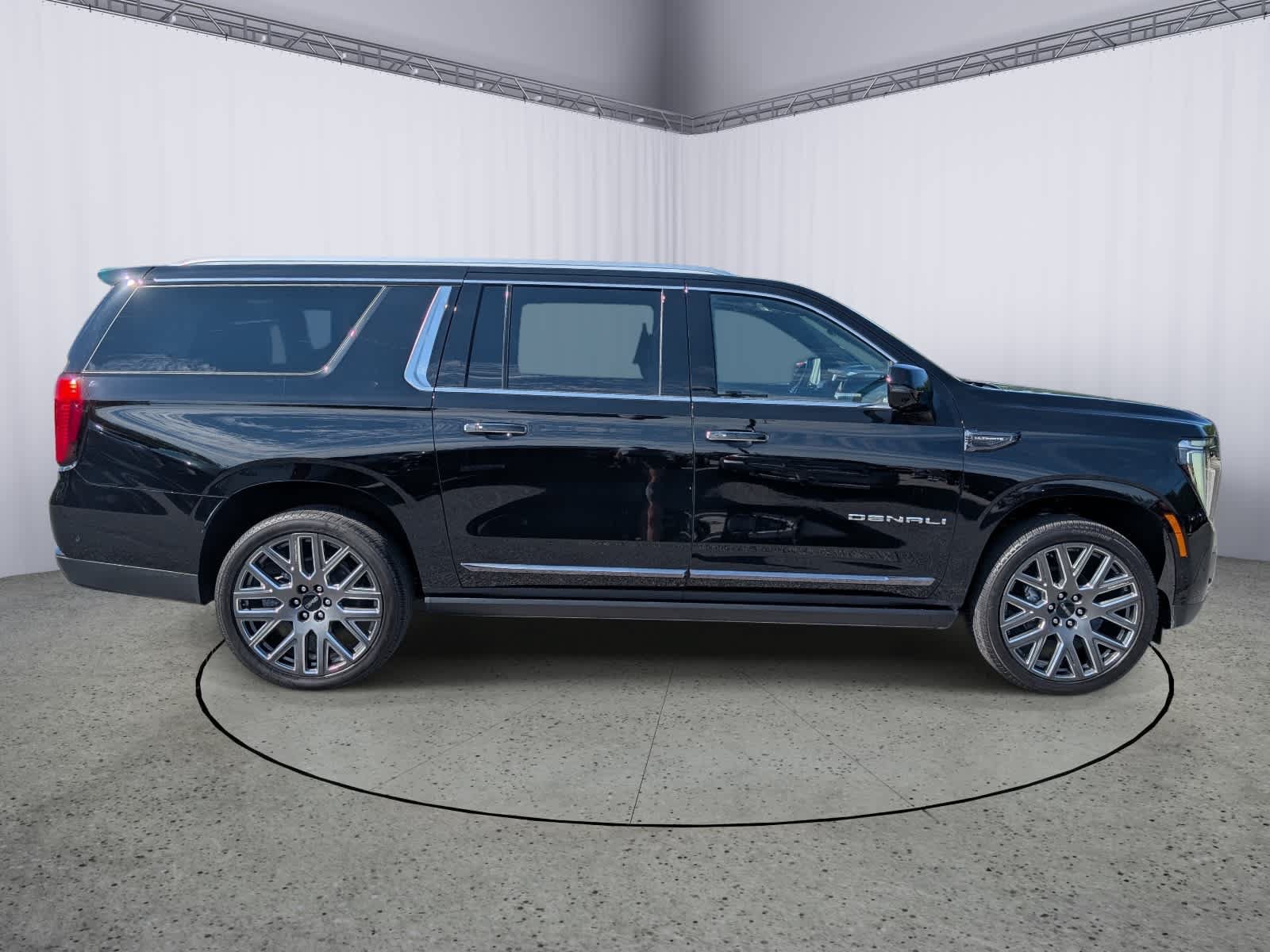 Certified 2026 GMC Yukon XL Denali Ultimate AWD/4WD image 2