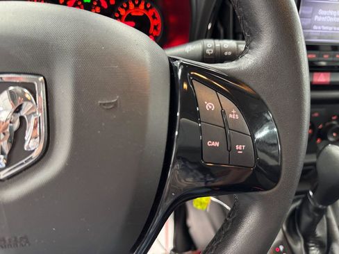 Used 2019 RAM ProMaster City Tradesman SLT image 7