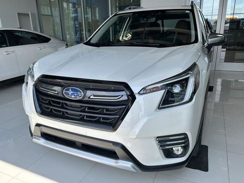 Used 2023 Subaru Forester Touring AWD/4WD image 3