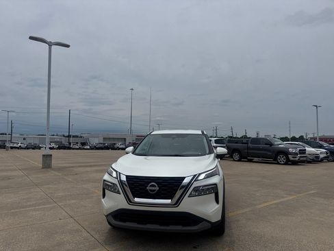 Certified 2023 Nissan Rogue SV FWD image 6