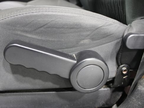 Used 2012 Jeep Wrangler Rubicon w/ PWR Convenience Group image 4