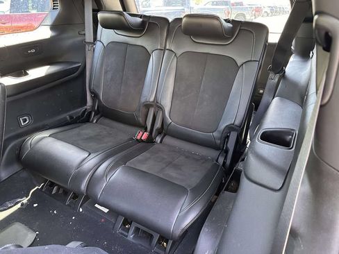 Used 2023 Jeep Grand Cherokee L Laredo AWD/4WD image 14
