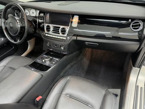 Used 2017 Rolls-Royce Dawn RWD image 10