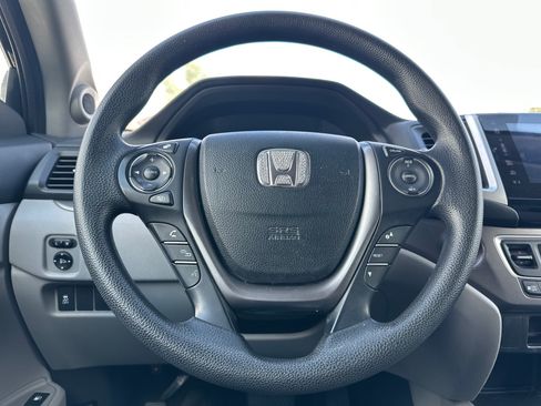 Used 2017 Honda Pilot EX image 18