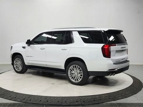 Used 2025 GMC Yukon Denali AWD/4WD image 5