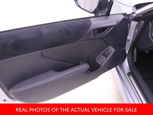 Used 2025 Toyota GR86 Premium w/ ALL Weather Mat Package (TMS) RWD image 12