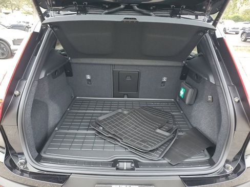 Certified 2026 Volvo XC40 B4 Plus w/ Protection Package Premier image 12