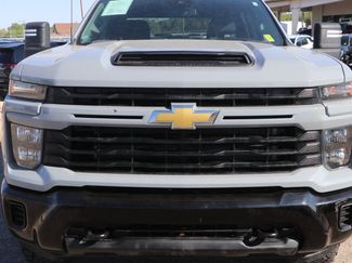 Used 2024 Chevrolet Silverado 2500 Custom w/ Custom Convenience Package AWD/4WD video 2