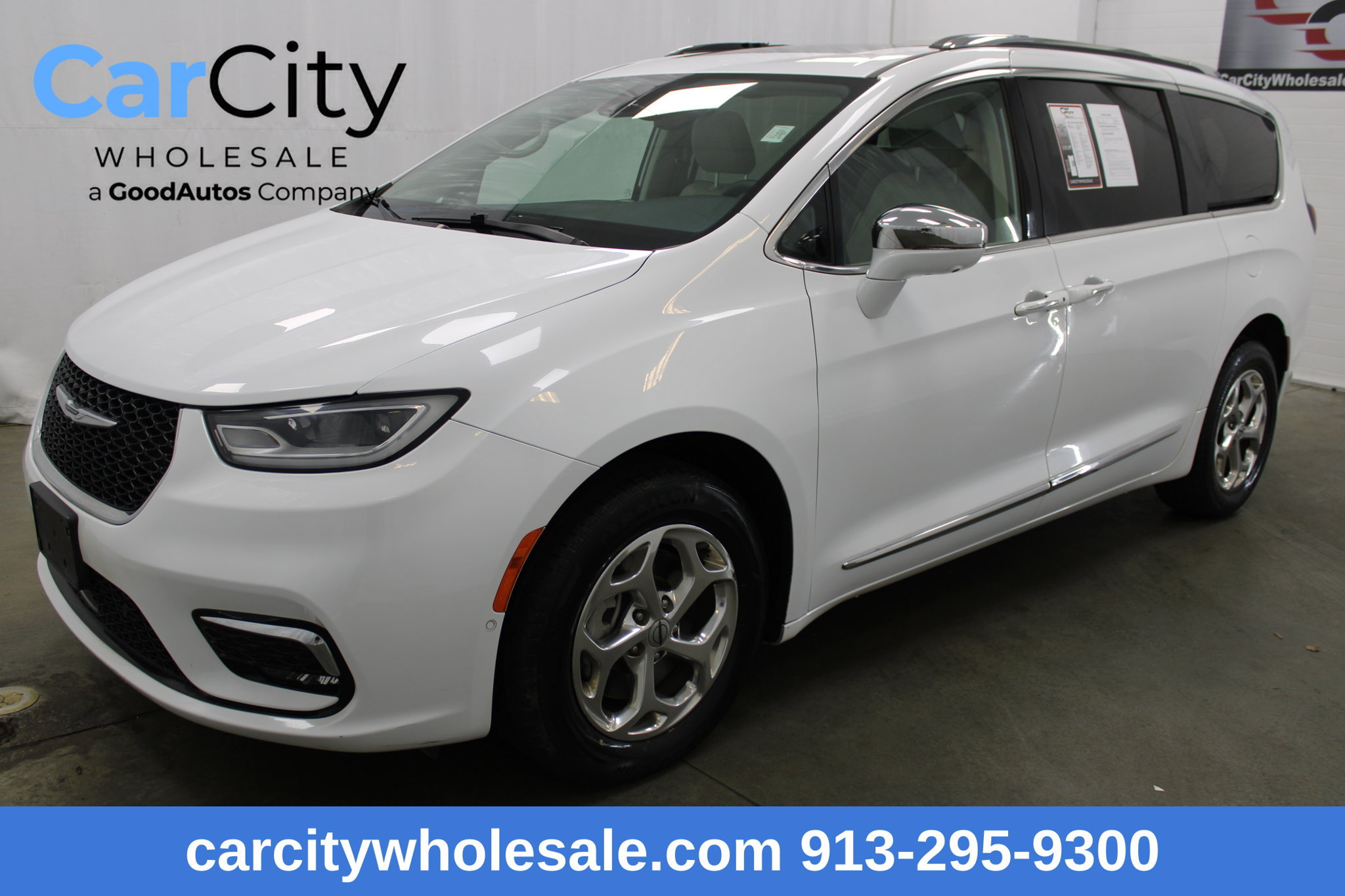 Used 2021 Chrysler Pacifica Limited w/ Premium & Safety Sphere Group AWD/4WD image 1