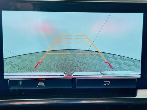 Used 2023 GMC Sierra 1500 Elevation image 22