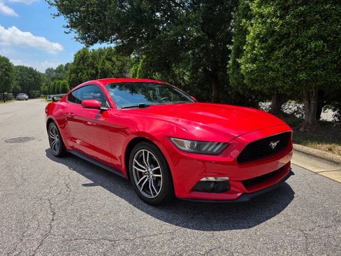 Used 2015 Ford Mustang Premium RWD image 7