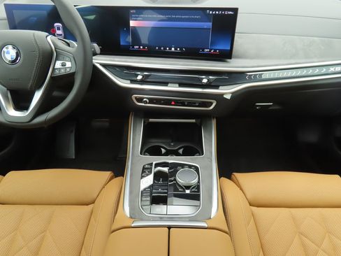 Certified 2025 BMW X5 sDrive40i w/ Parking Assistance Package image 14