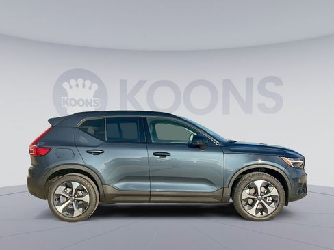 New 2026 Volvo XC40 B4 Plus w/ Protection Package Premier image 8