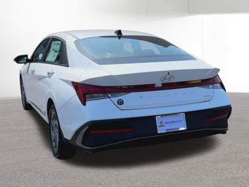 Used 2025 Hyundai Elantra Blue FWD image 63