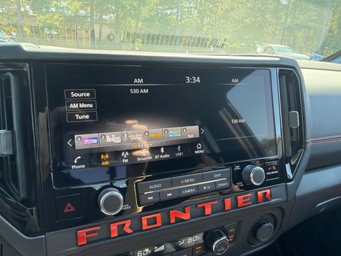 Used 2025 Nissan Frontier PRO-4X AWD/4WD image 10