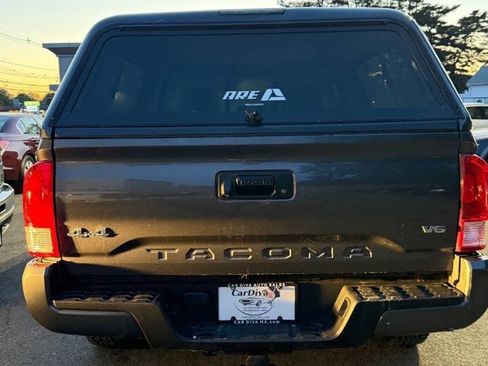 Used 2016 Toyota Tacoma SR AWD/4WD image 7