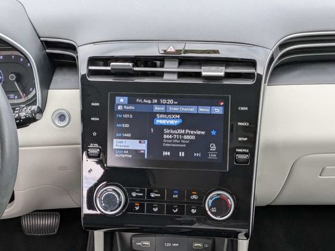 Used 2022 Hyundai Tucson SEL FWD image 19