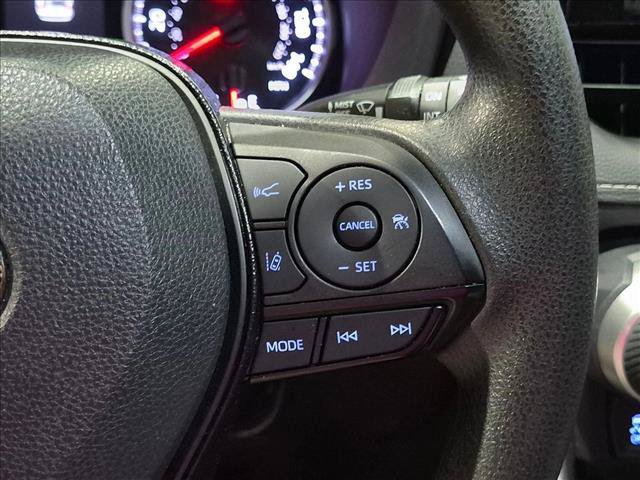 Used 2021 Toyota RAV4 XLE w/ Convenience Package FWD image 16