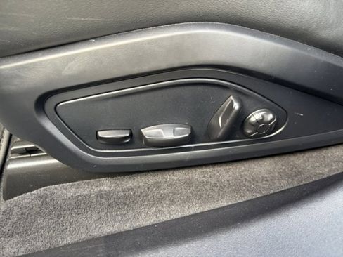 Used 2020 Porsche Taycan 4S w/ Premium Package image 11