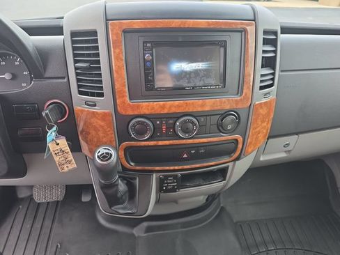 Used 2016 Mercedes-Benz Sprinter 3500 image 18