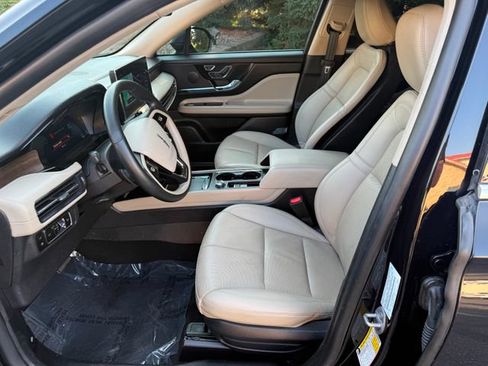 Used 2025 Lincoln Corsair Grand Touring AWD/4WD image 6