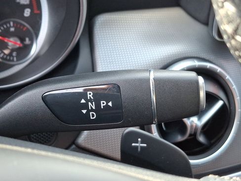 Used 2019 Mercedes-Benz CLA 250 4MATIC image 15