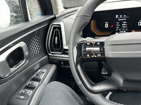 New 2026 Kia Sorento S w/ S Panoramic Sunroof Package image 39