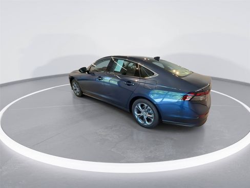 Used 2024 Honda Accord EX image 6