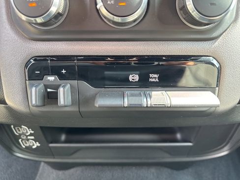 Used 2023 RAM 2500 Big Horn w/ Level 1 Equipment Group image 39