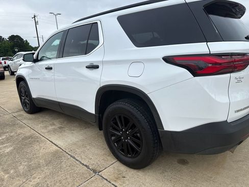 Used 2023 Chevrolet Traverse LT FWD image 32