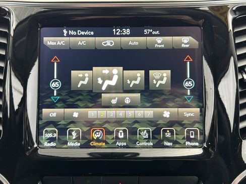 Used 2019 Jeep Cherokee Limited AWD/4WD image 7