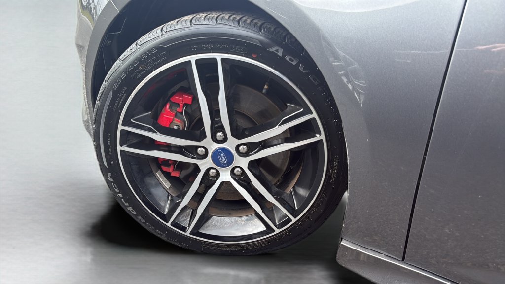 Used 2017 Ford Focus ST FWD image 13