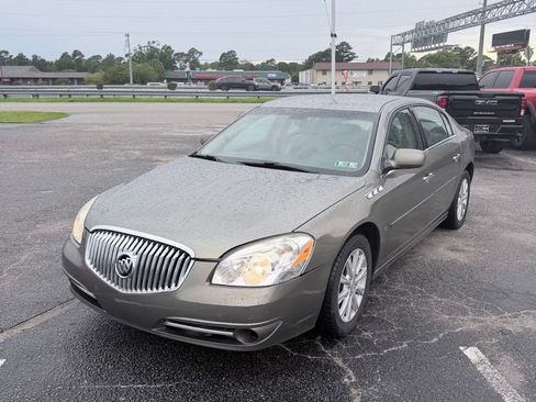 Used 2010 Buick Lucerne CXL w/ Driver Confidence Package FWD image 3