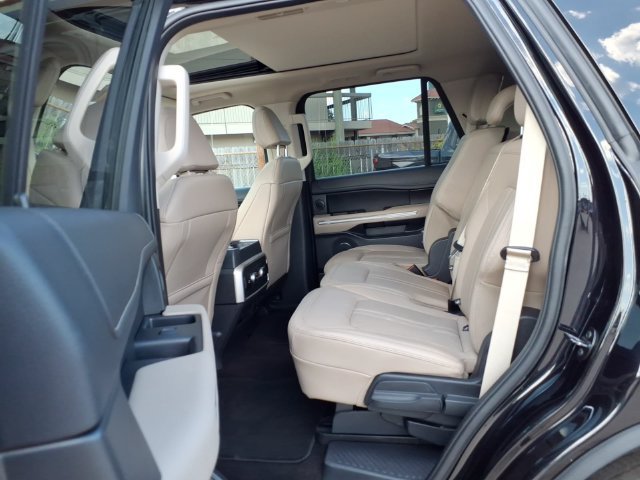 Used 2023 Ford Expedition Limited AWD/4WD image 19