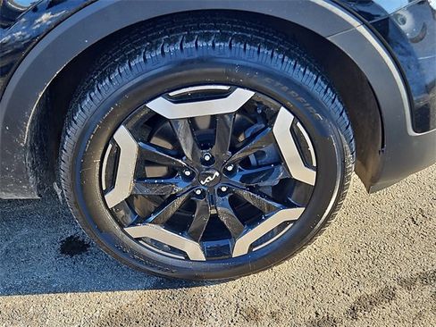 Certified 2023 Kia Telluride S w/ S Sunroof Package image 10